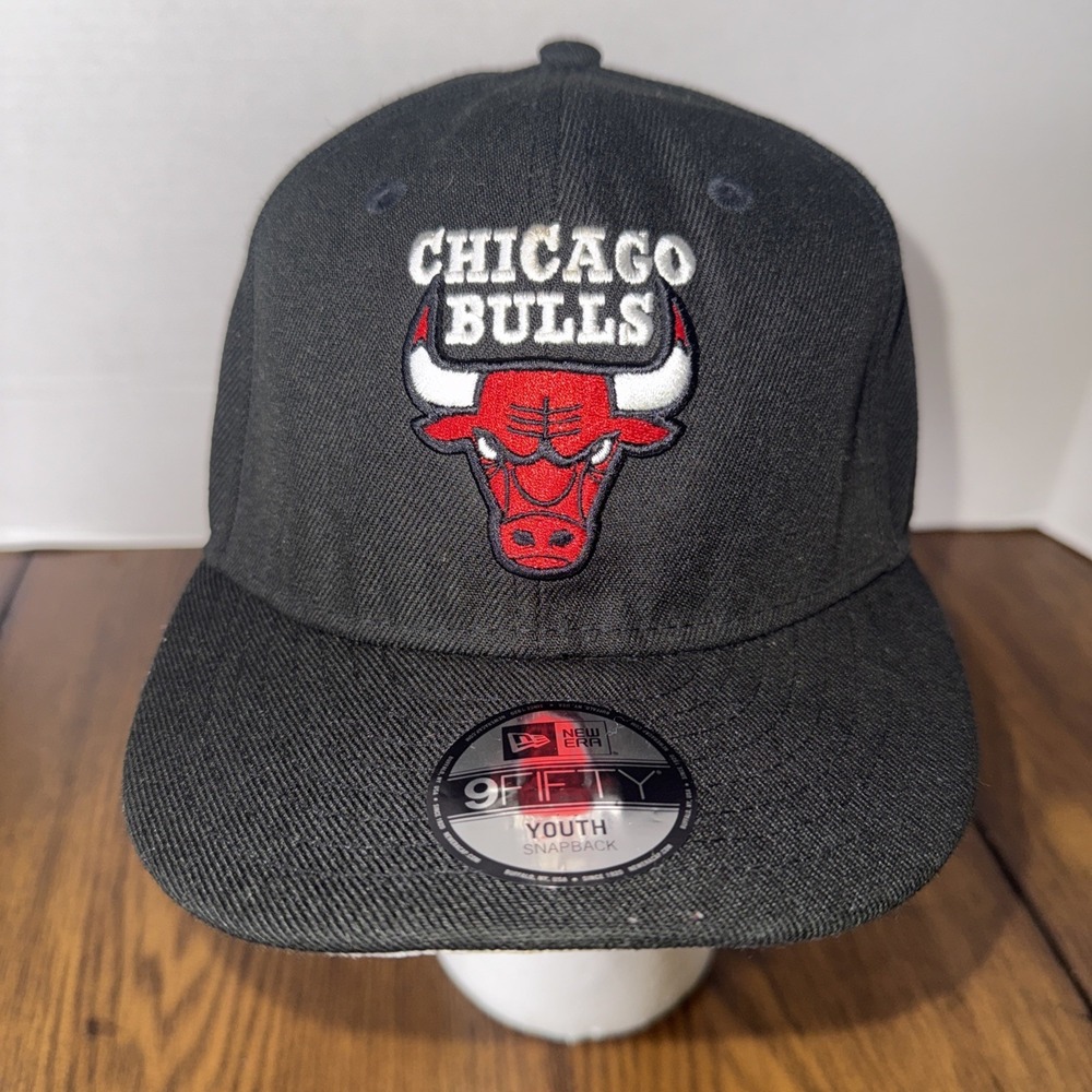 New Era NBA Chicago Bulls Youth Snapback Hat Cap Black Embroidered logos